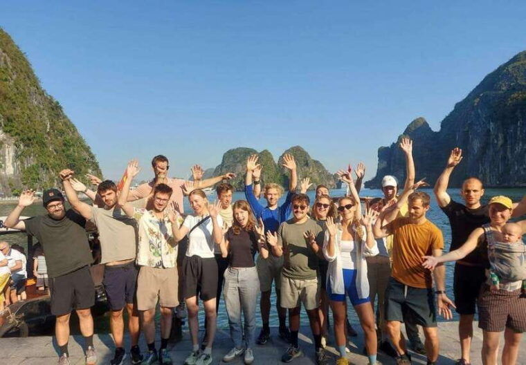 best-halong-day-boat-tour-lunch-kayak-caves-titop-island