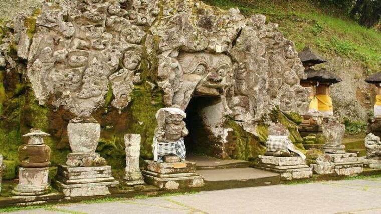best-of-central-bali-waterfall-elephant-cave-rice-fields