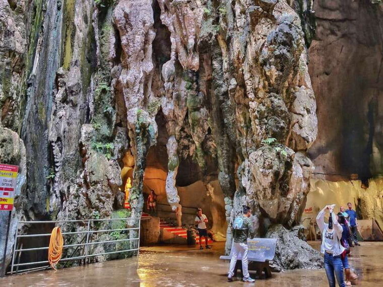 best-of-kuala-lumpur-tour-with-kl-tower-batu-caves