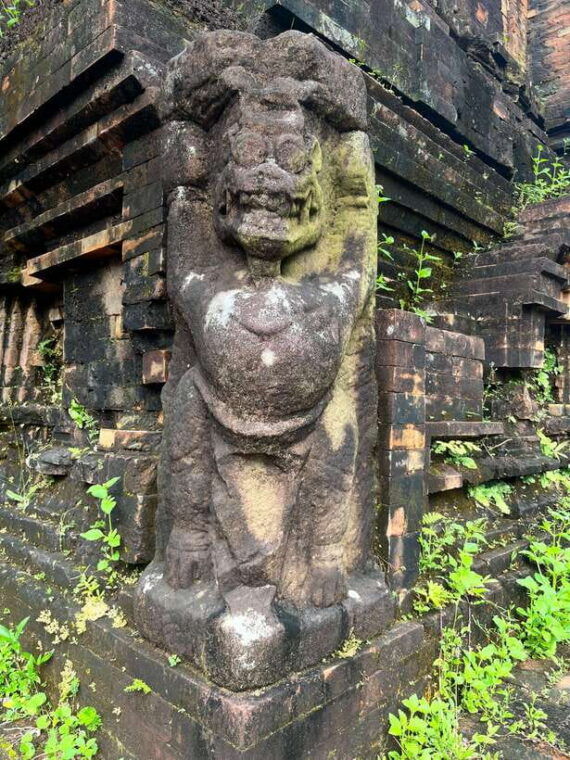 best-tour-transfer-to-my-son-sanctuary