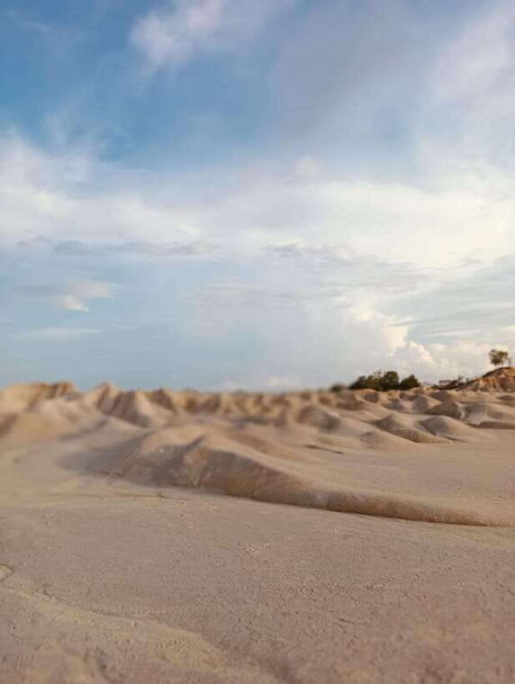 bintan-guided-tour-of-the-bintan-desert-and-blue-lake