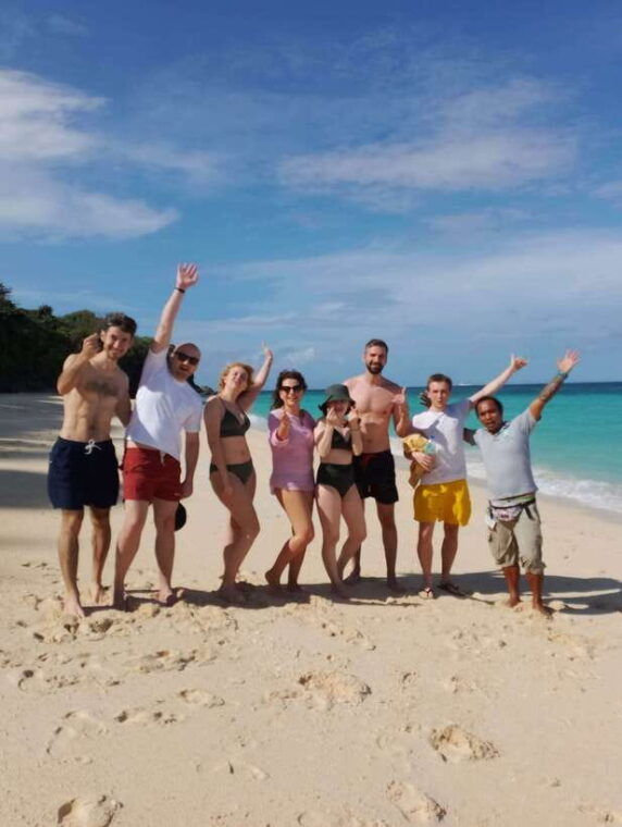 boracay-sunset-boat-party-experience