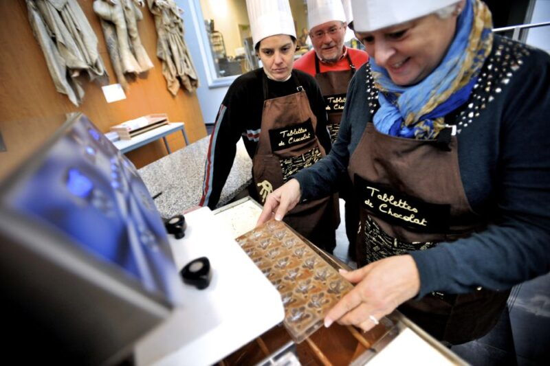 bruges-chocolate-making-workshop-and-chocolate-museum-entry