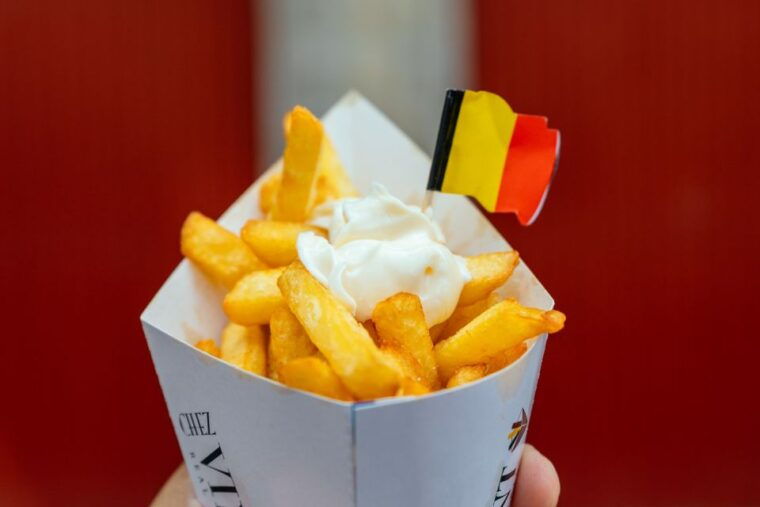 bruges-private-food-tour-10-tastings-with-locals