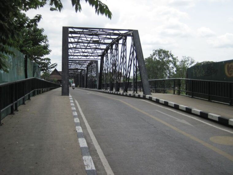 chiang-mai-guided-historical-city-tour-by-bike-with-lunch