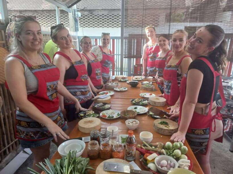 chiang-mai-small-group-thai-cooking-class-with-market-tour