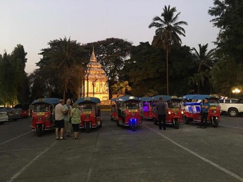 chiang-mai-temples-and-street-food-night-tour-by-tuk-tuk