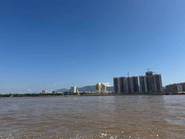 chiang-rai-golden-triangle-maekhong-private-boat-trip