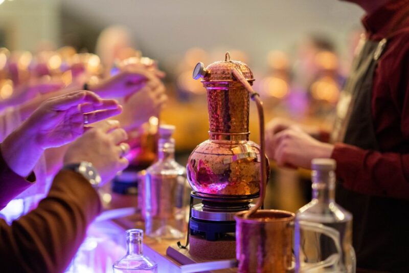 city-of-aberdeen-distillery-gin-school-experience