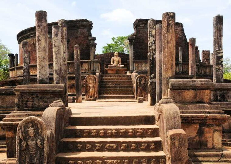colombo-private-2-day-cultural-triangle-tour-with-sigiriya
