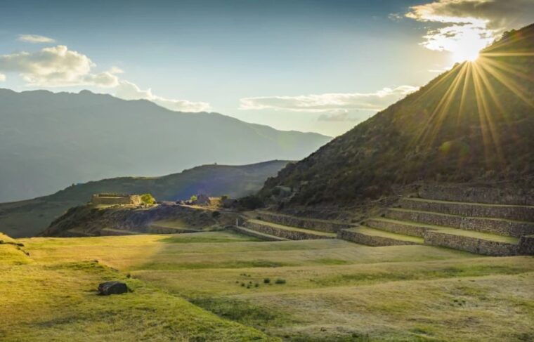 cusco-south-valley-tour-tipon-pikillacta-andahuaylillas