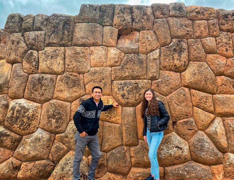 cuscosacred-valley-pisaqollantaytambochinchero-with-lunch