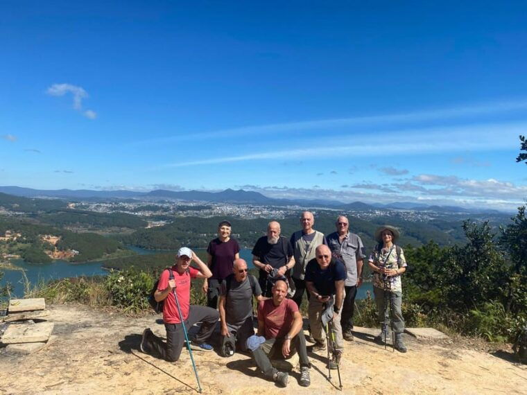 da-lat-trekking-pinhat-sup-kayak-at-tuyen-lam-lake