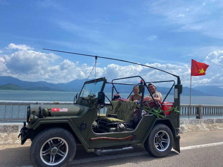da-nang-explore-hai-van-pass-by-us-army-jeep