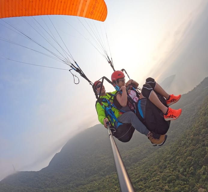 da-nang-highlights-paragliding-experience