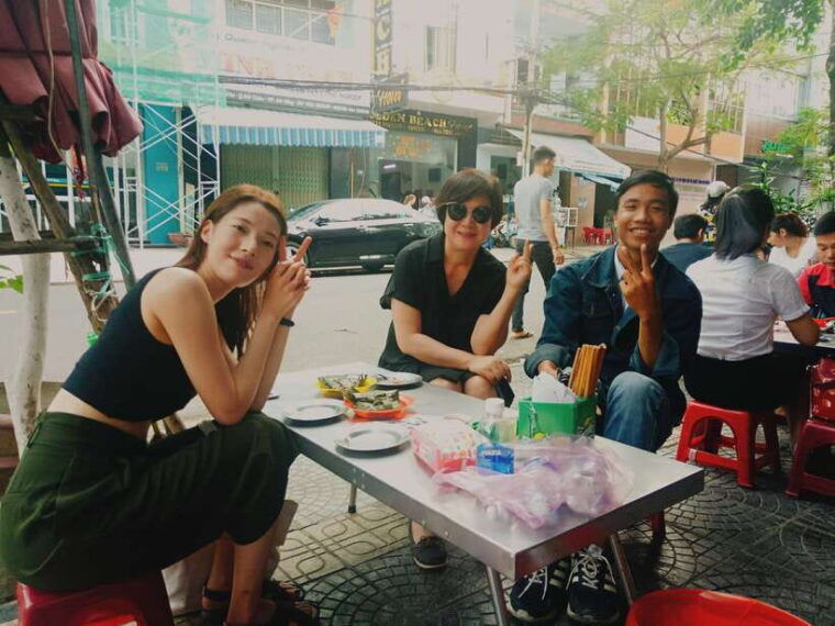 da-nang-seafood-dinner-night-market-sightseeing-by-night