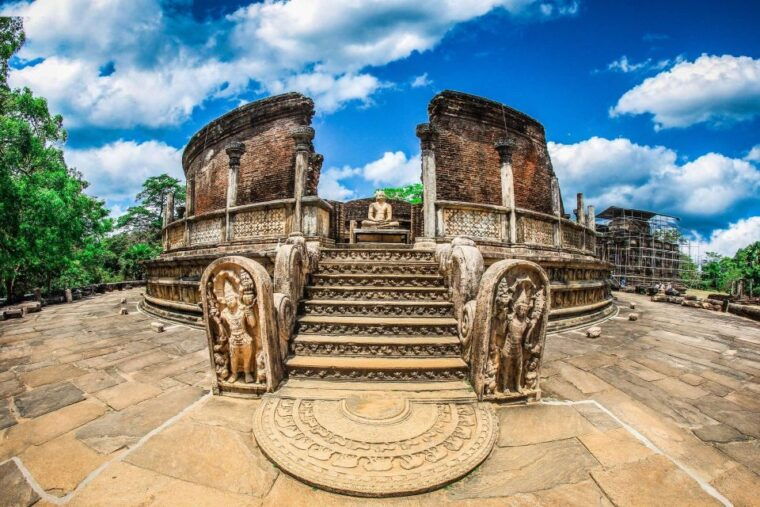 day-trip-to-the-ancient-city-of-polonnaruwa-from-negombo