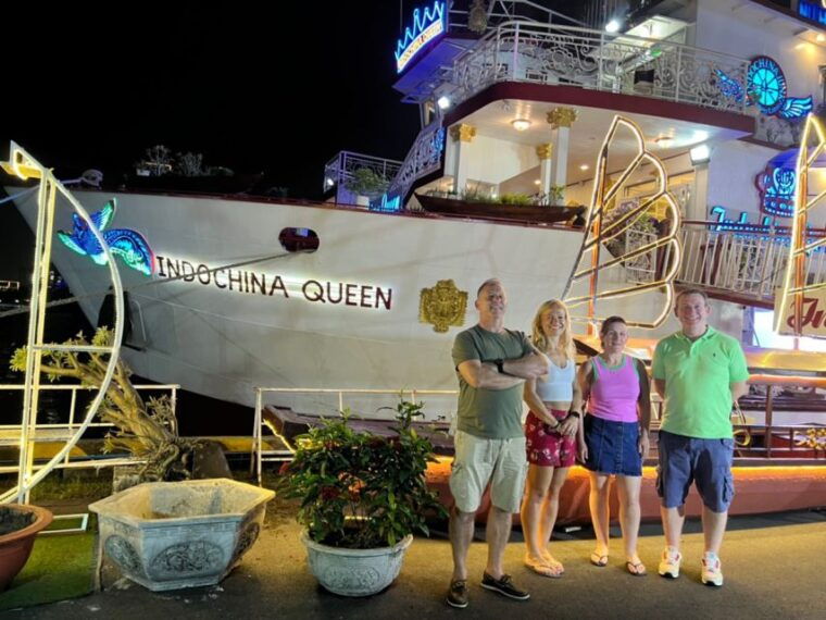 deluxe-dining-cruise-by-deluxegrouptours