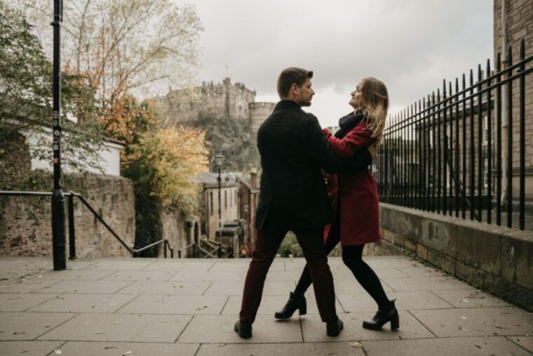 edinburgh-photo-shoot-with-a-private-vacation-photographer