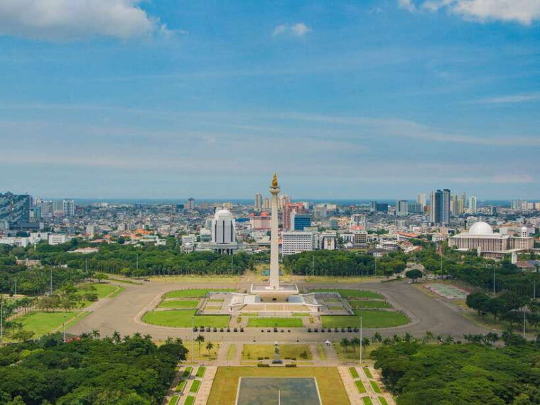 from-bali-10-day-tour-of-javas-highlights-with-lodging