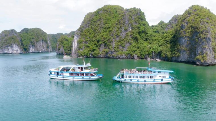 from-cat-ba-amazing-sunset-boat-tour-in-lan-ha-bay
