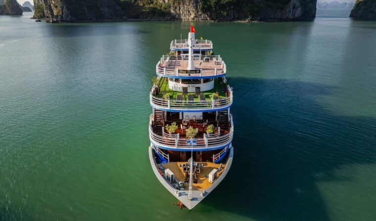 from-cat-ba-island-bai-tu-long-bay-cruise-2d-1n-quiet-route
