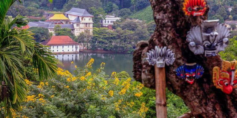 from-colombo-kandy-and-pinnawala-full-day-trip