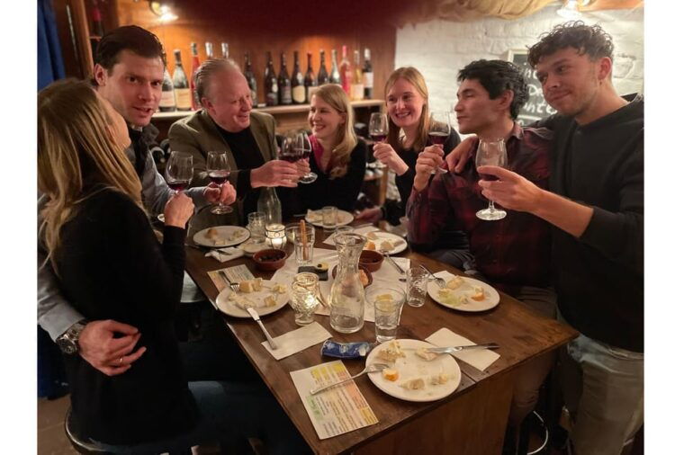from-eigelstein-to-nippes-city-tour-and-wine-hike