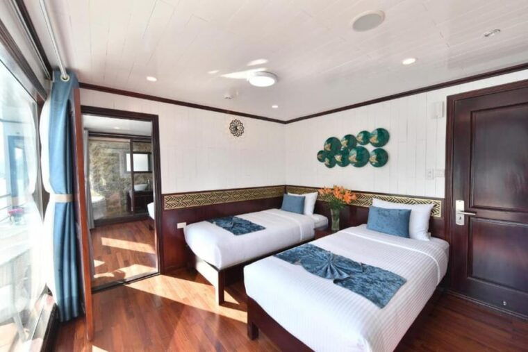 from-ha-noi-2-days-lan-ha-bay-ha-long-bay-6-star-cruise