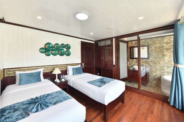 from-hanoi-2-day-halong-sapphire-cruise-with-balcony-cabin
