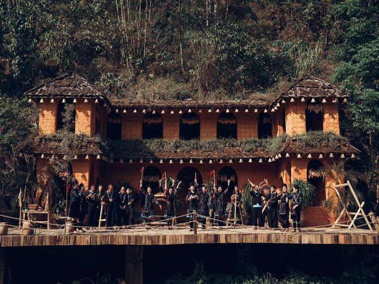 from-hanoi-2-days-trekking-sapa-with-ethnic-minority-guide