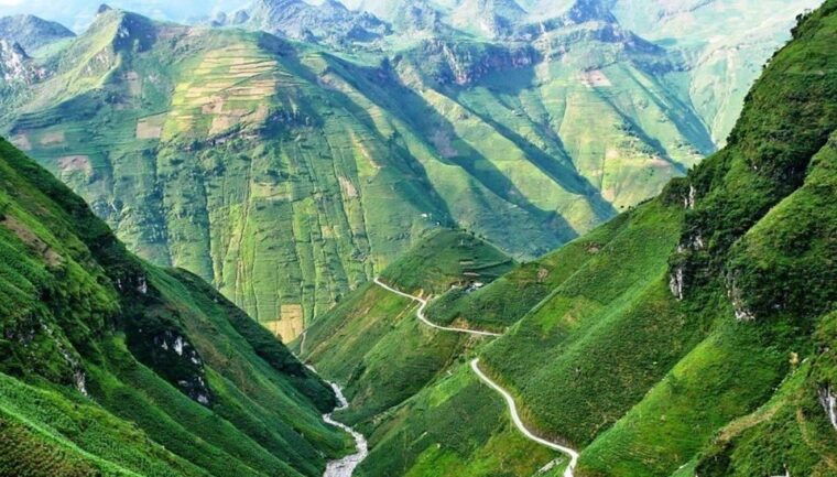 from-hanoi-3-day-sapa-trekking-with-limousine-transfer