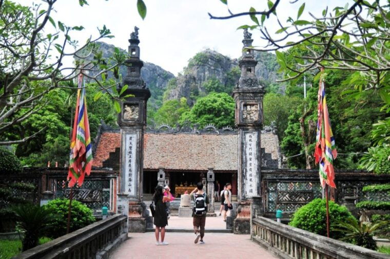 from-hanoi-3-day-trip-to-ninh-binh-with-ha-long-bay-cruise