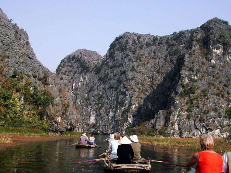 from-hanoi-bai-dinh-trang-an-mua-cave-a-scenic-day-tour