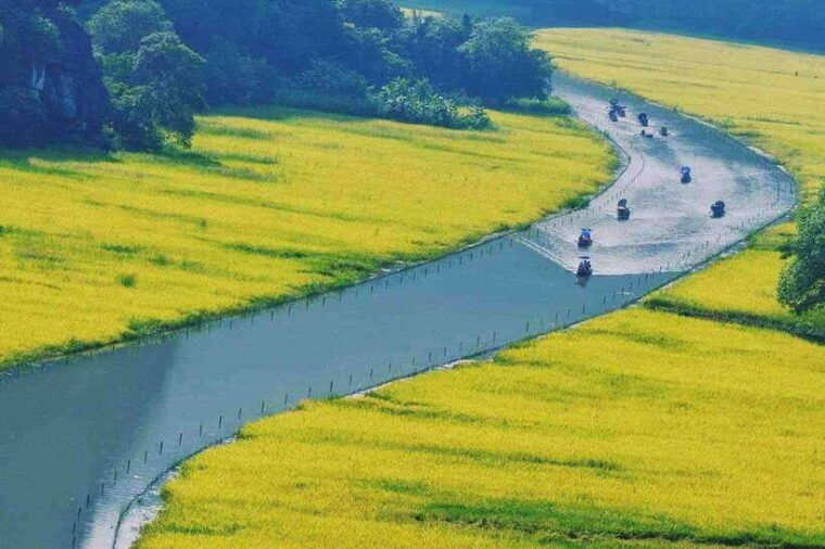 from-hanoi-ninh-binh-hoa-lu-tam-coc-mua-cave-day-tour
