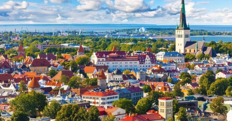 from-helsinki-tallinn-guided-full-day-tour-by-ferry