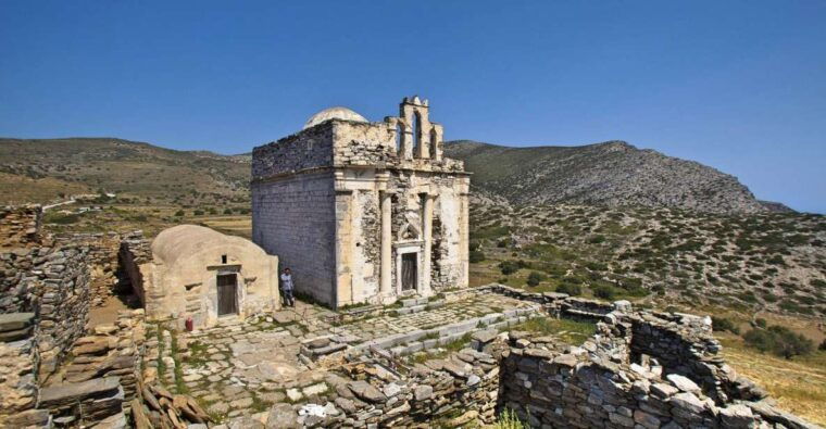 from-ios-rib-boat-trip-to-sikinos-island-and-winery-tour