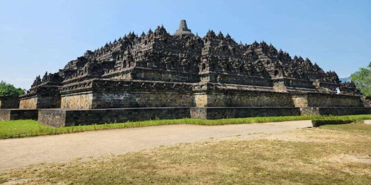 from-jakarta-private-15-day-guided-tour-of-java-and-bali