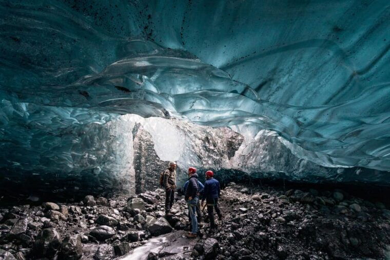 from-jokulsarlon-crystal-ice-cave-vatnajokull-glacier-tour