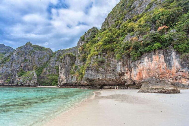 from-krabi-maya-bay-bamboo-phi-phi-islands-day-tour