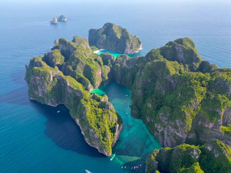from-railay-day-trip-to-phi-phi-with-private-longtail-tour
