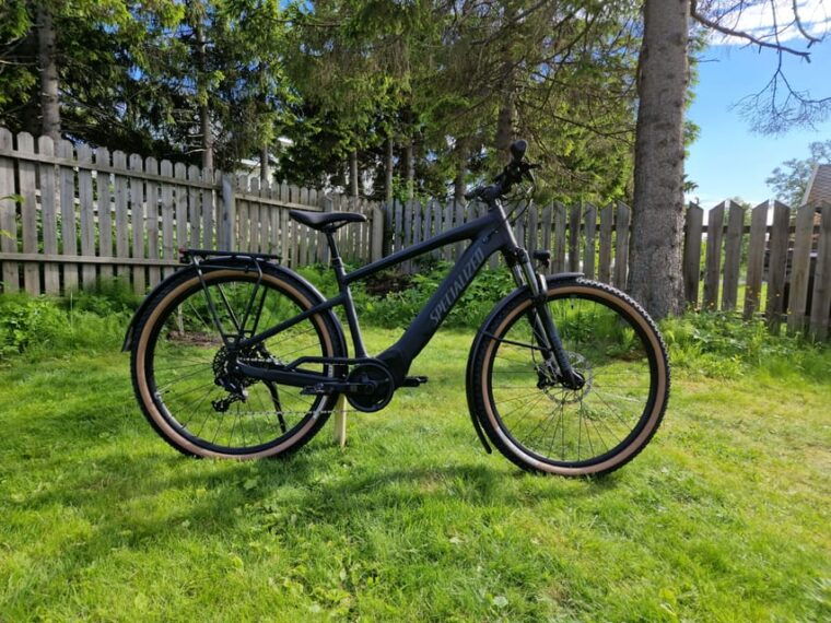 from-tromso-fjord-sightseeing-with-e-bike
