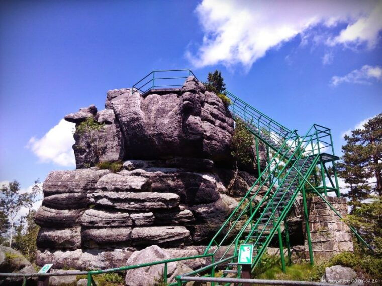 from-wroclaw-full-day-stolowe-mountains-trekking-tour