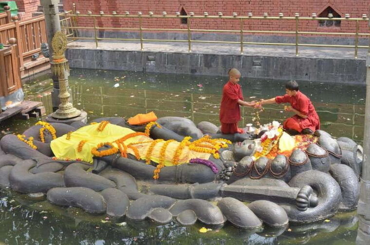 full-day-kathmandu-sightseeing-by-bus-day-trip
