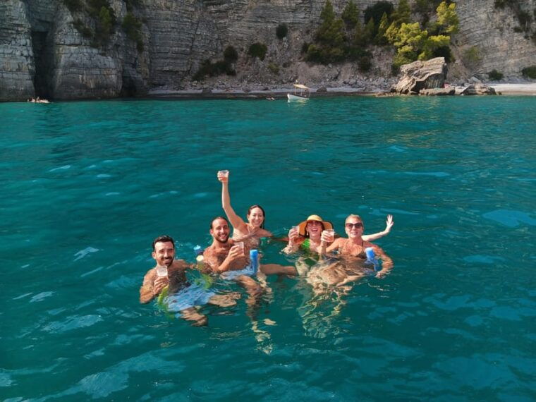 full-day-private-boat-tour-of-capri-from-positano