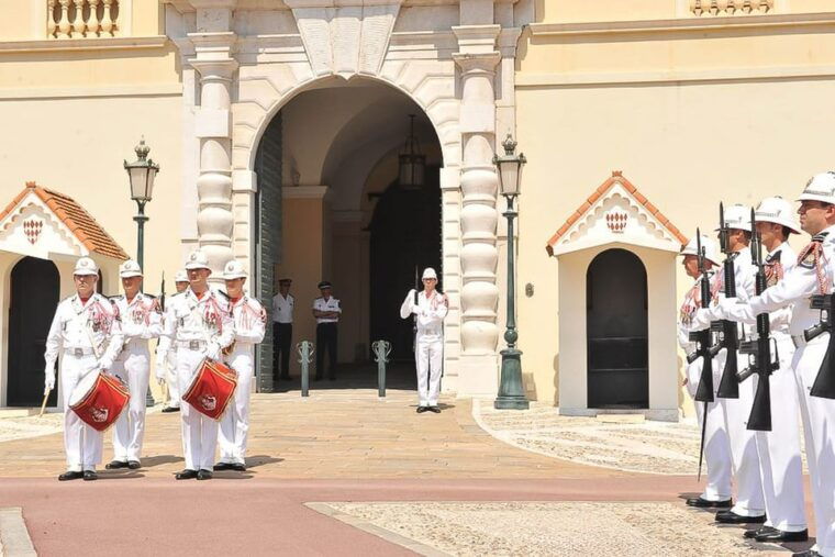 full-day-small-group-tour-to-monaco-and-eze