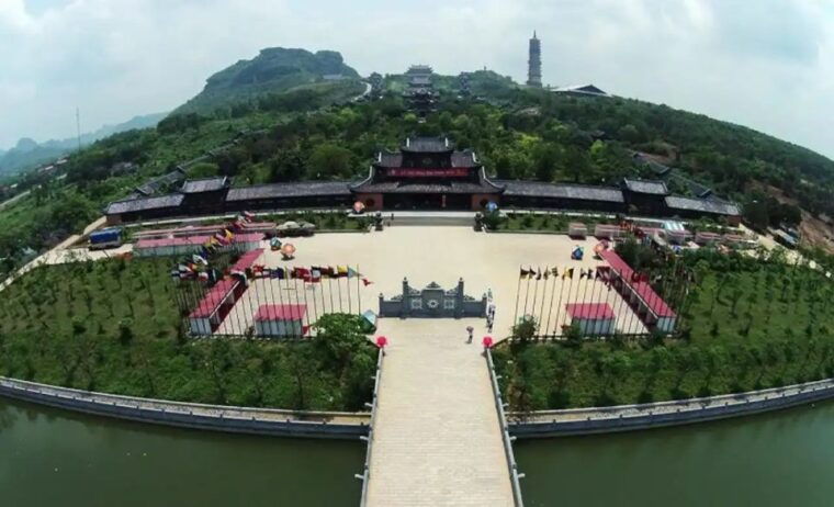 full-day-trip-visit-hoa-lu-tam-coc-mua-cave-from-hanoi