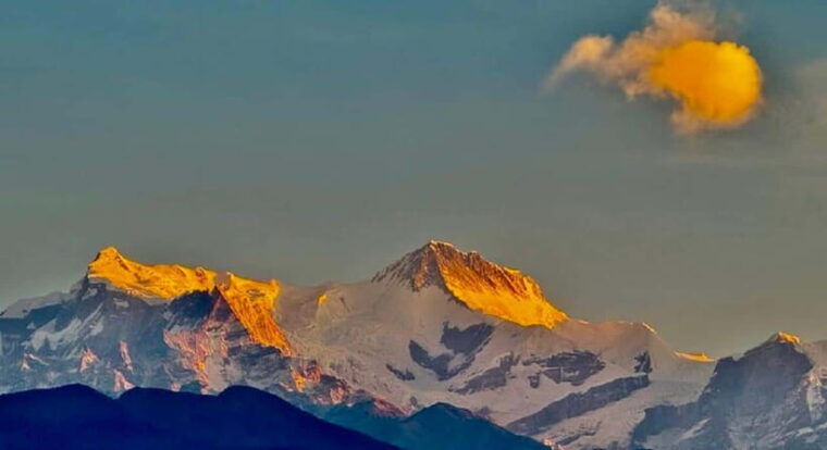 golden-glow-over-the-himalayas-sarangkot-sunrise-adventure