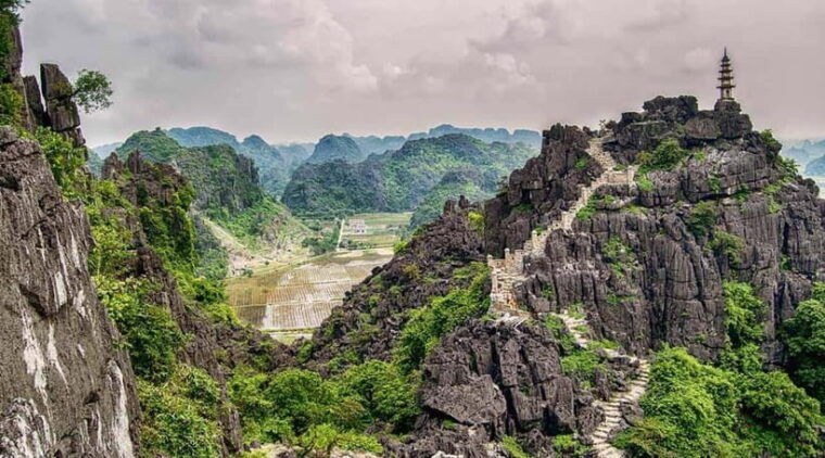 group-or-private-tour-hoa-lu-trang-an-mua-cave-w-boat