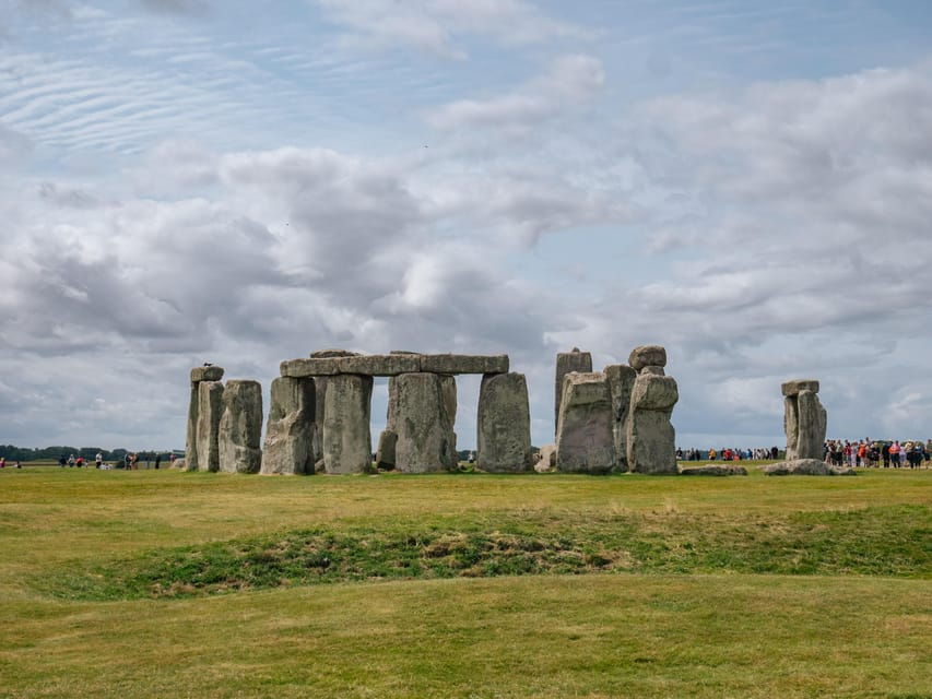 half-day-tour-to-stonehenge-from-bath-for-2-8-adventurers